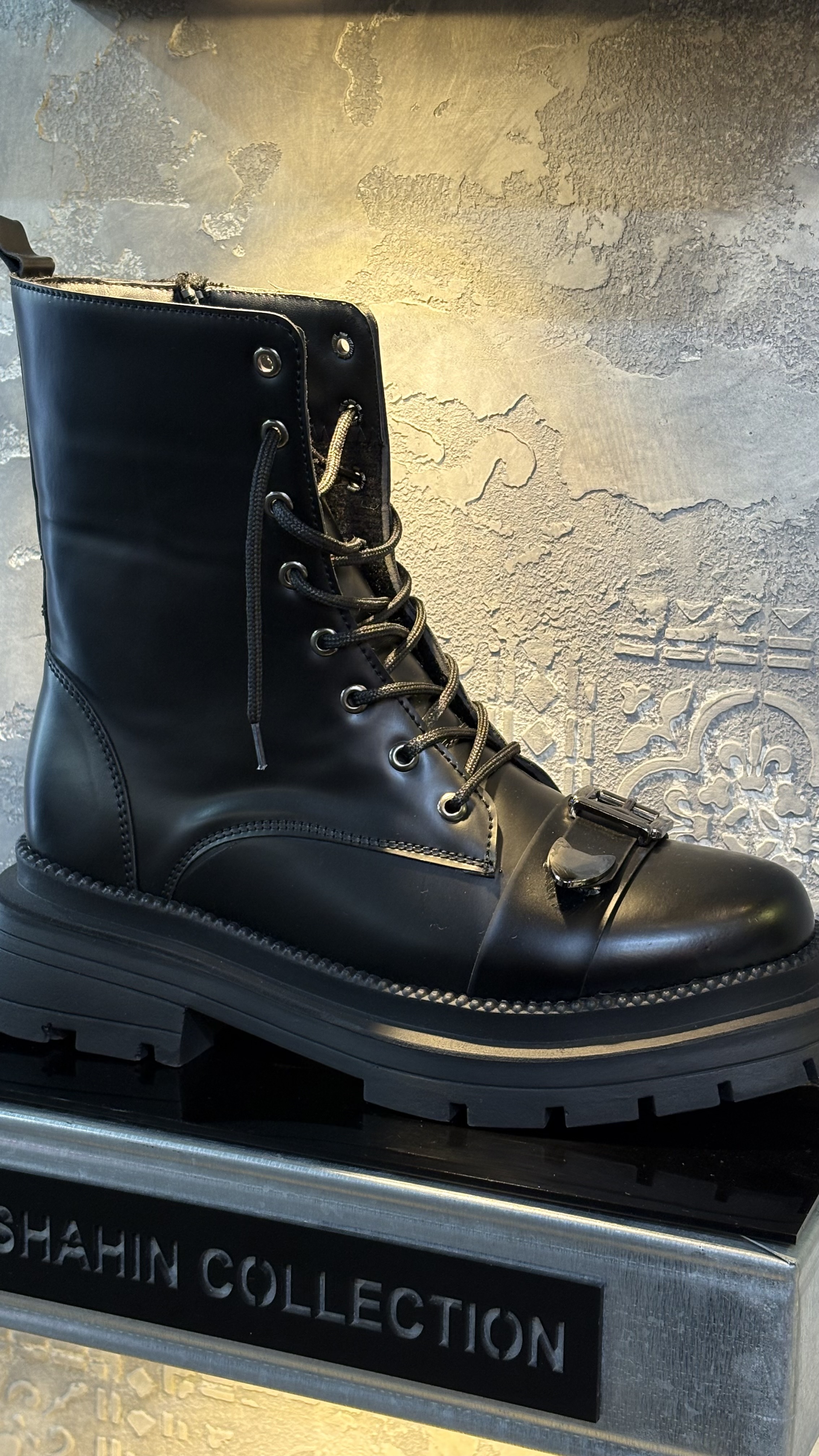 نیم بوت چرم